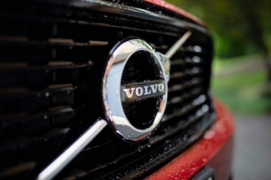 Volvo Witnesses 24% Surge in Shares Amidst Increased Sales, Unveils Plan to Cease Polestar Funding